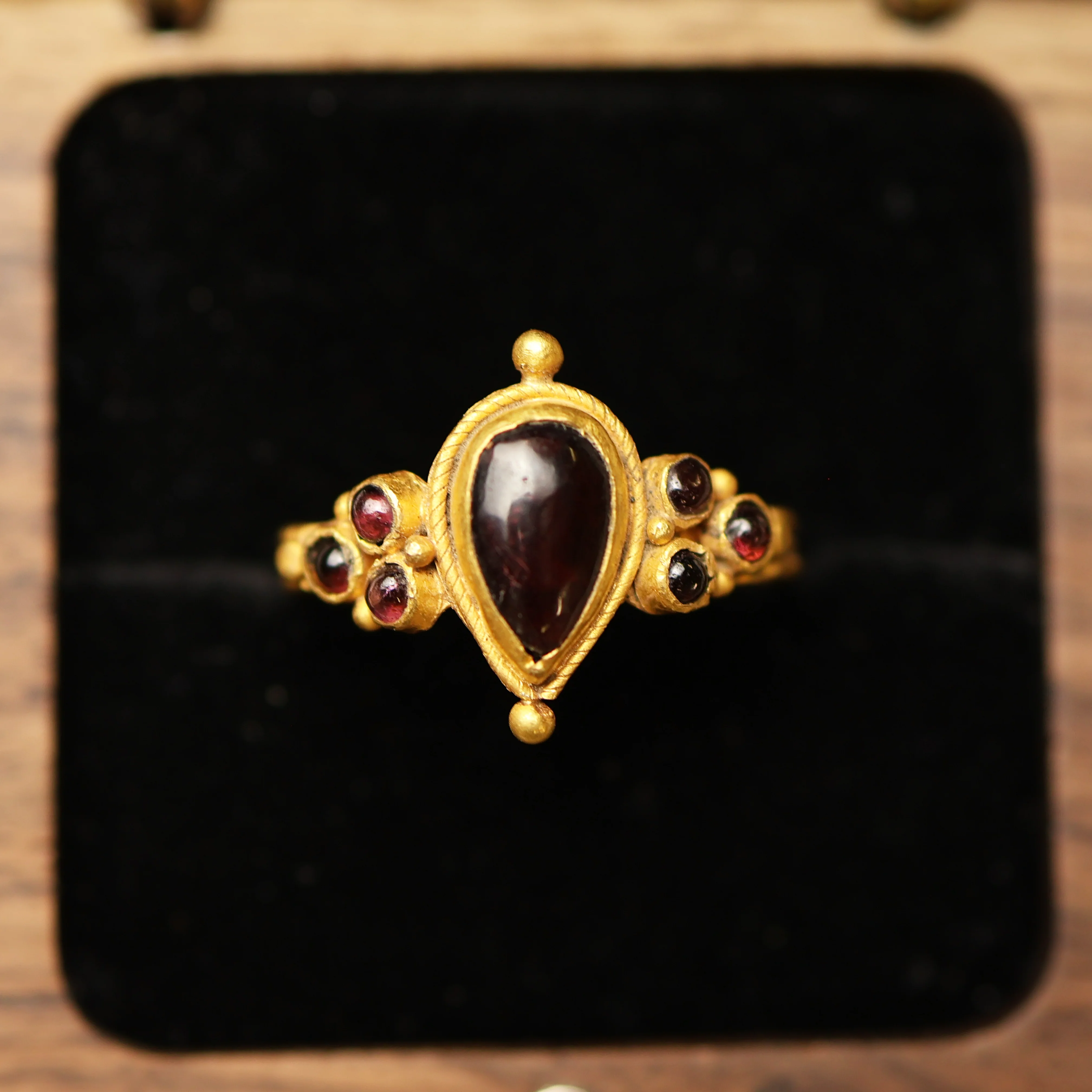 Byzantine Gold Rings with Cabochon Garnets - Image 2