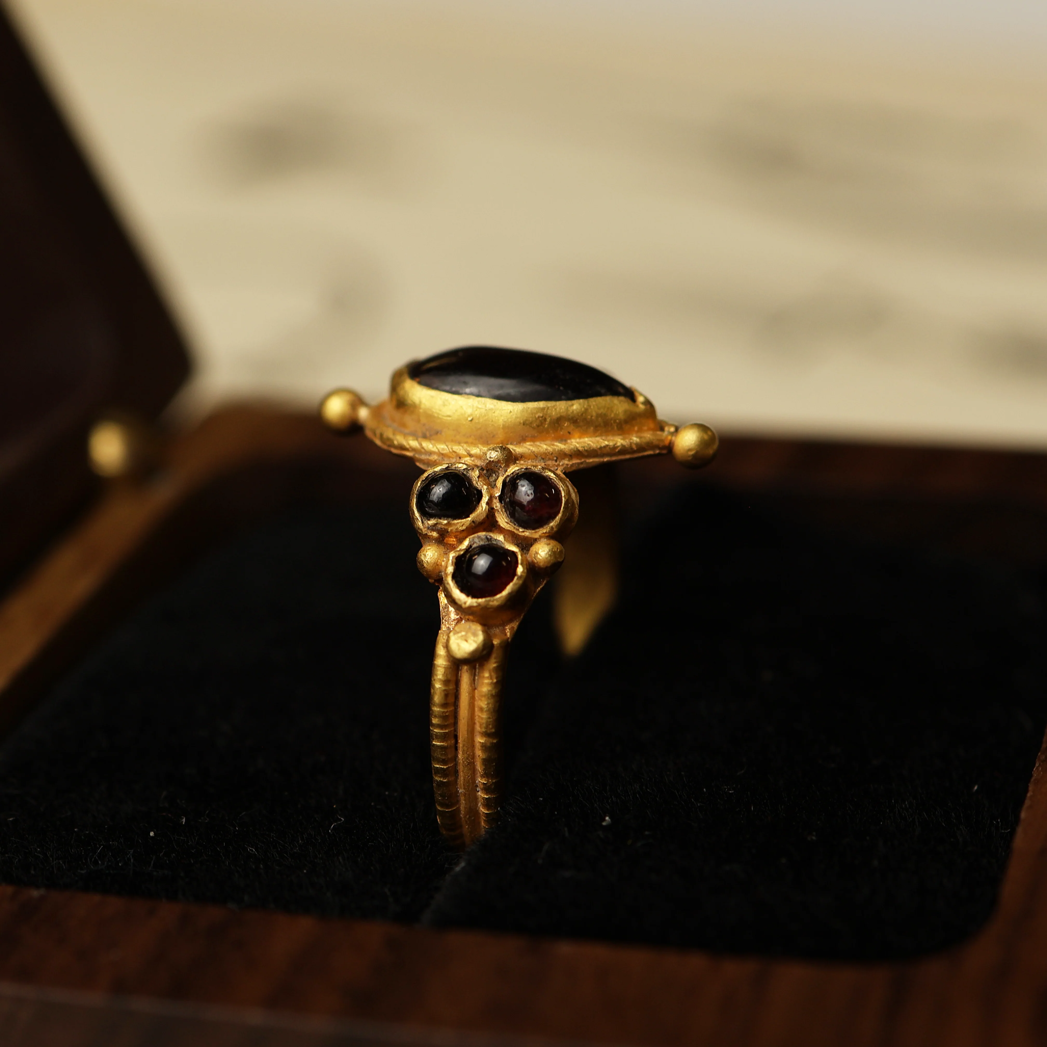 Byzantine Gold Rings with Cabochon Garnets - Image 3