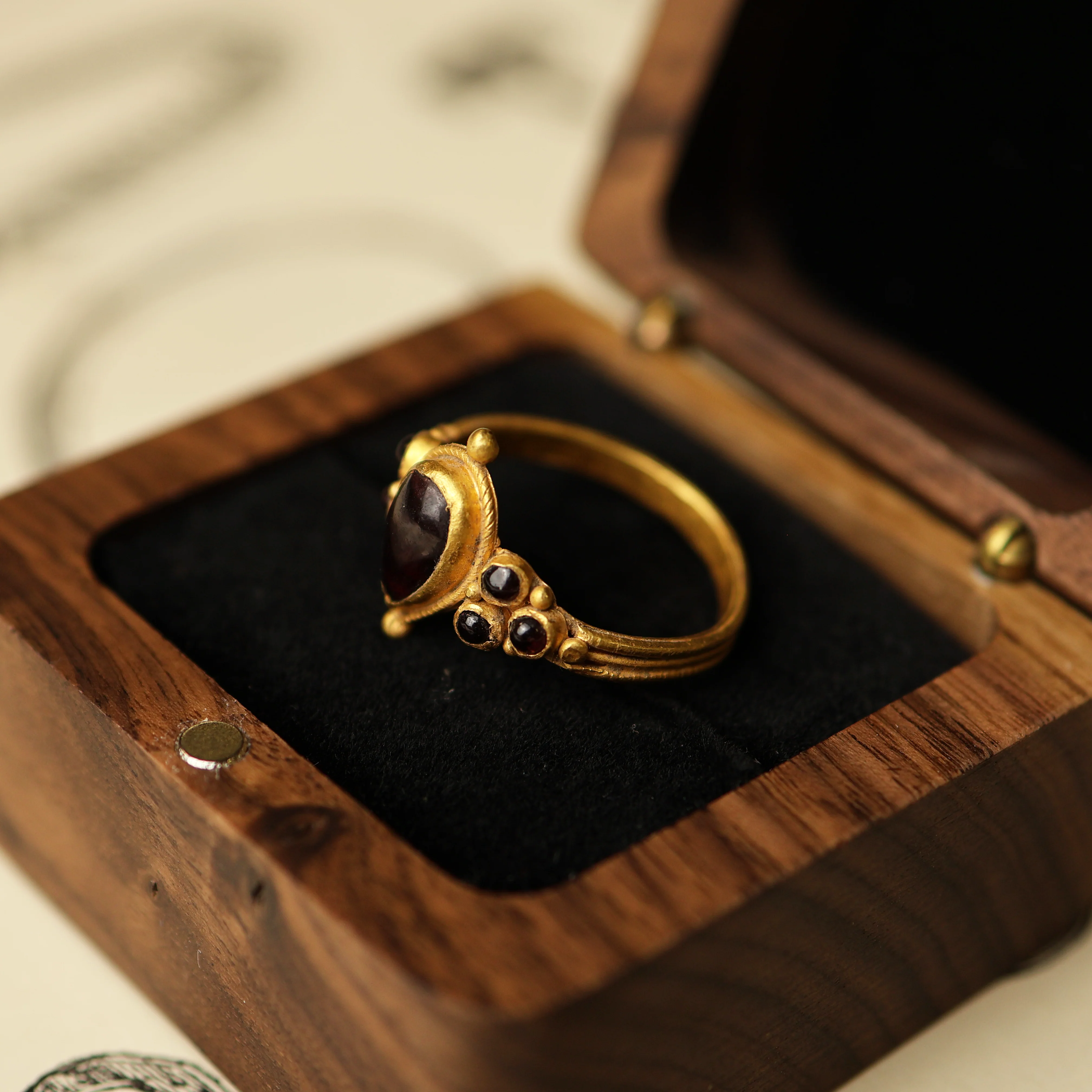 Byzantine Gold Rings with Cabochon Garnets - Image 4