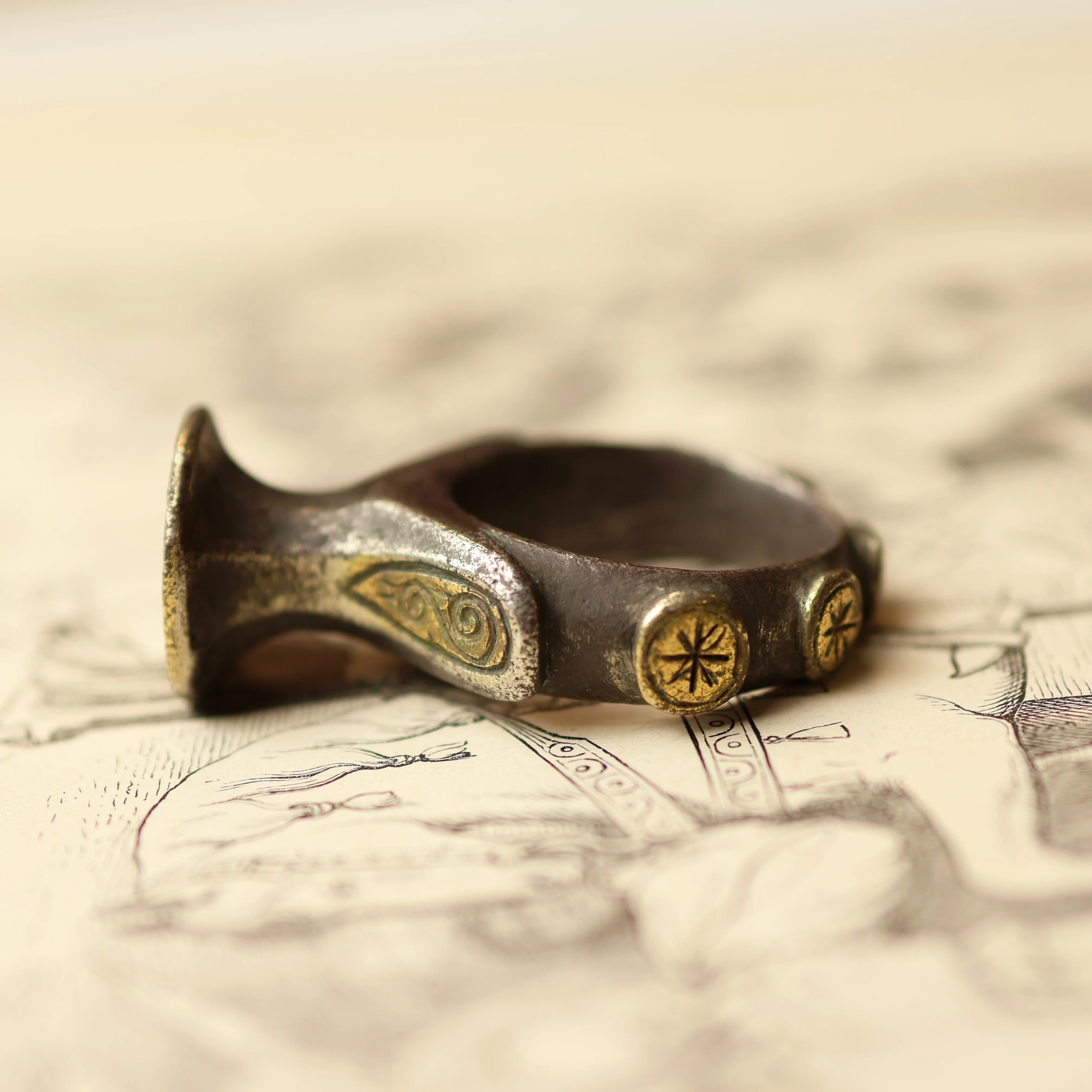 Late Renaissance Lion Ring - Image 2