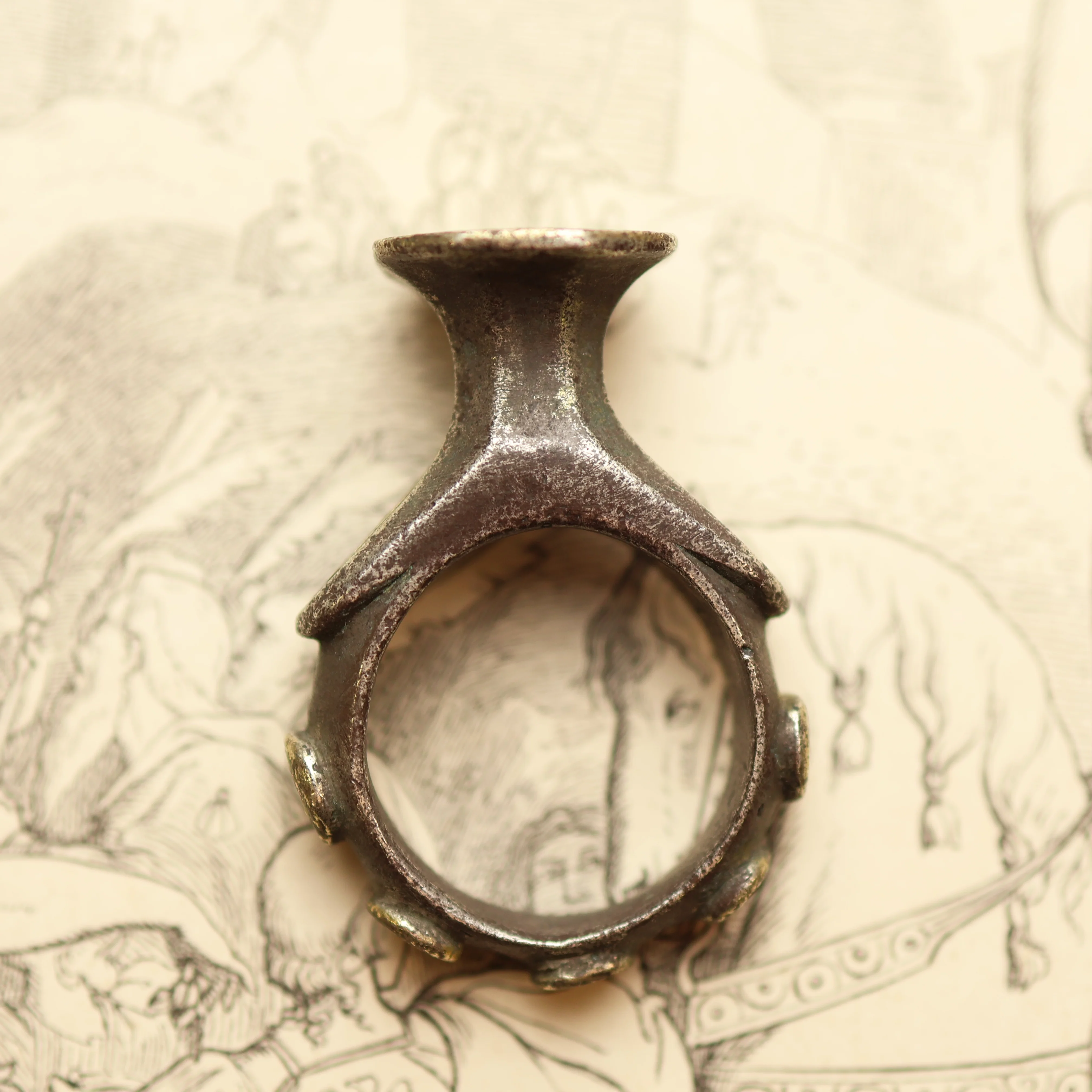 Late Renaissance Lion Ring - Image 3