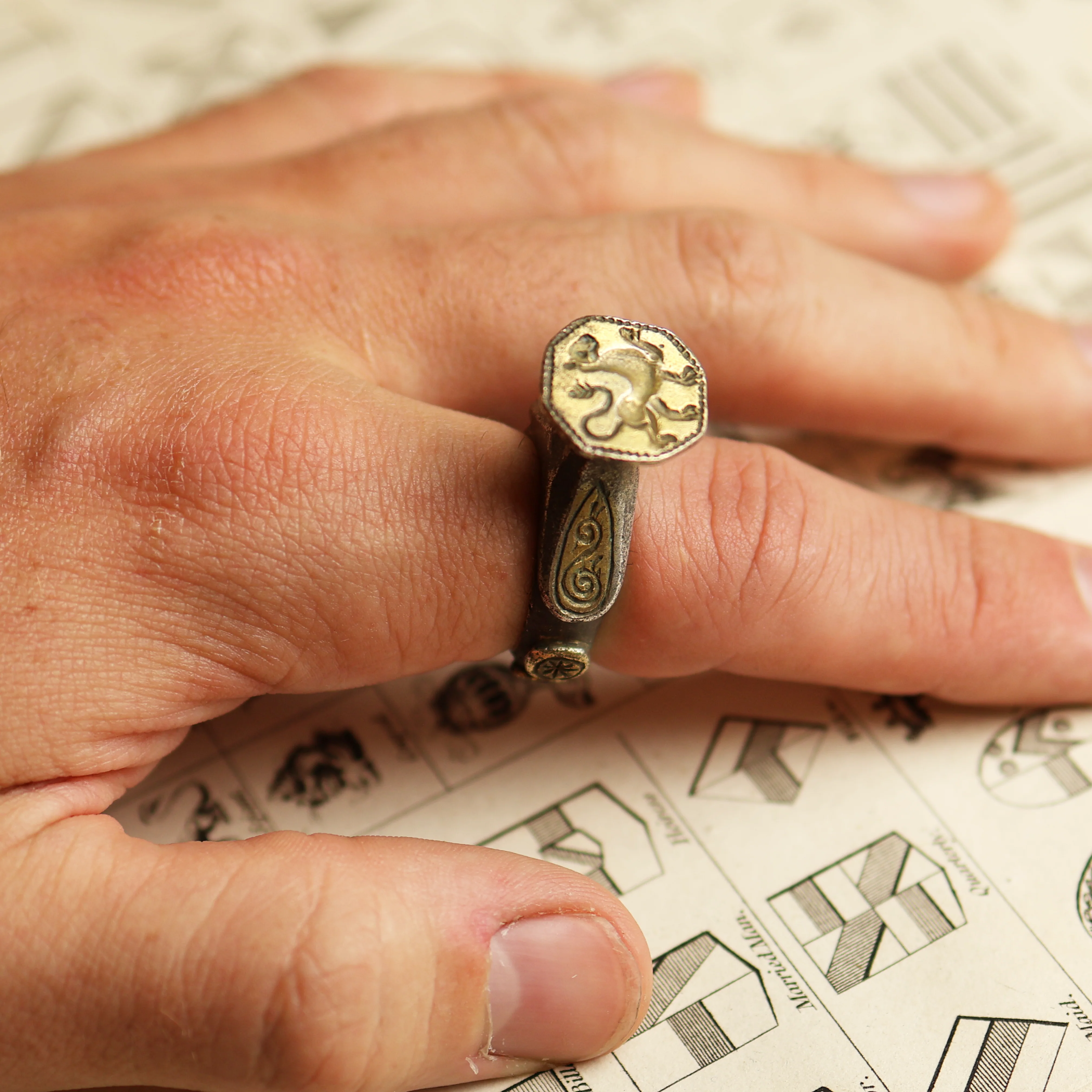 Late Renaissance Lion Ring - Image 7