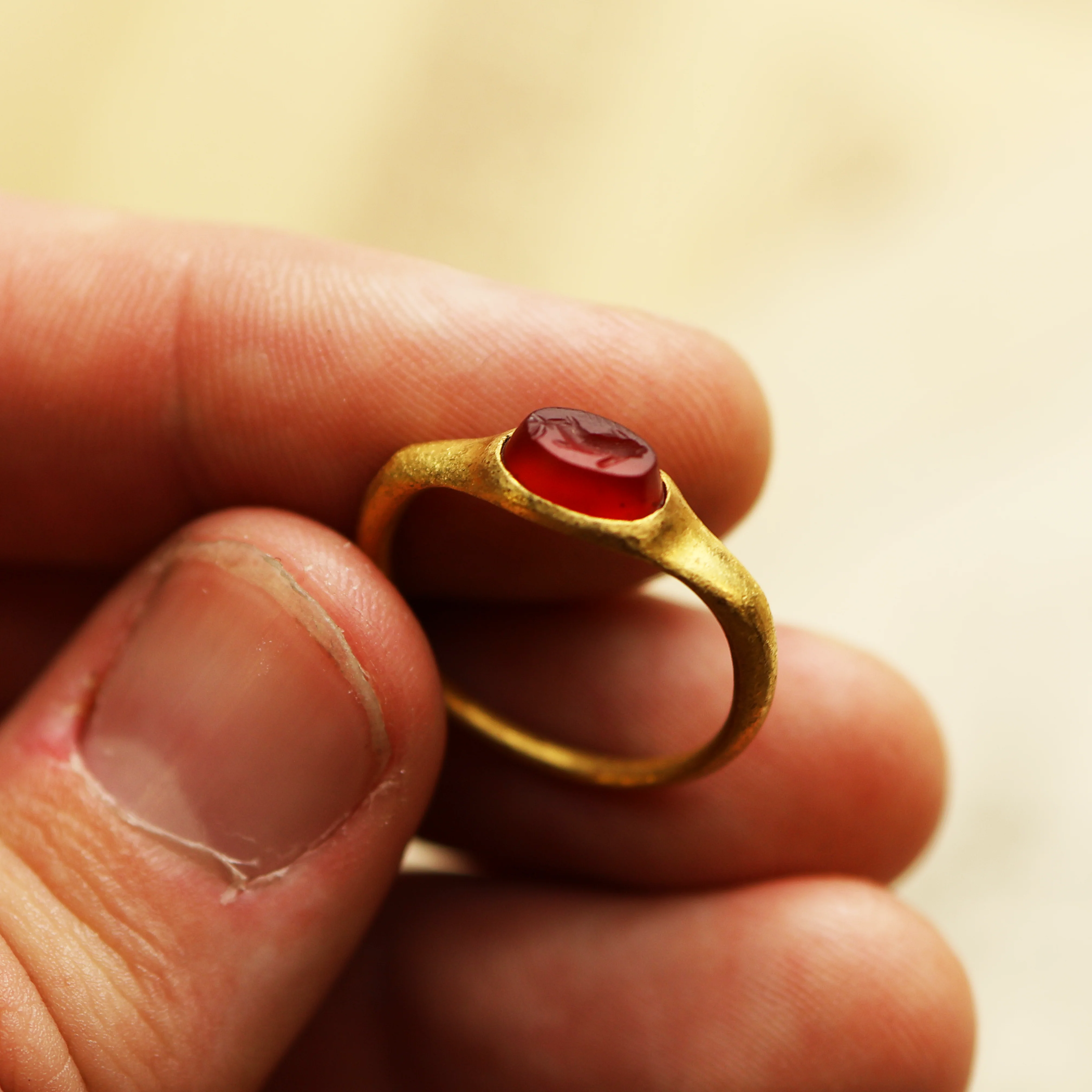 Roman Gold Ring with Dolphin Design - Image 5