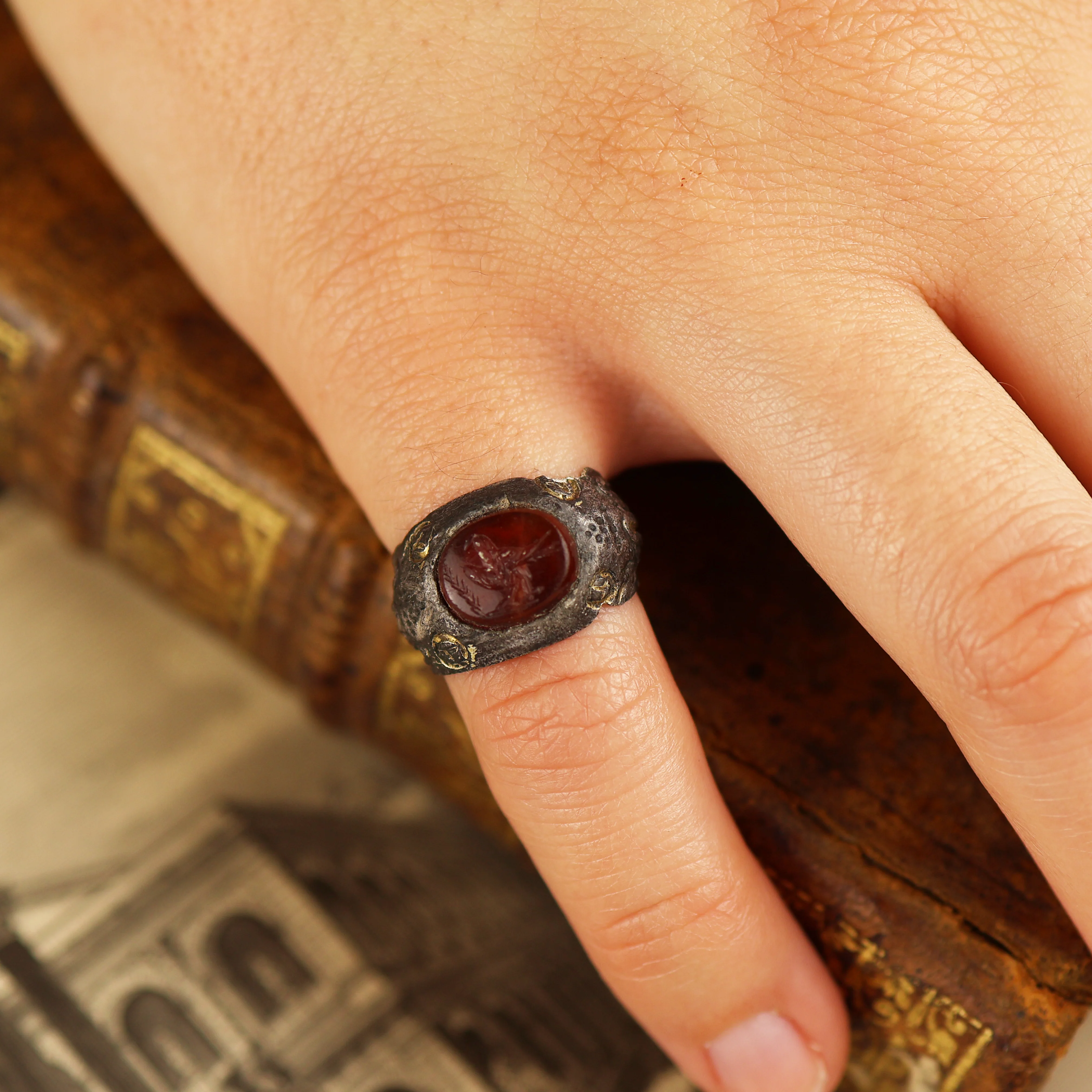 Roman Silver Ring with Garnet Intaglio of a Bird - Image 8